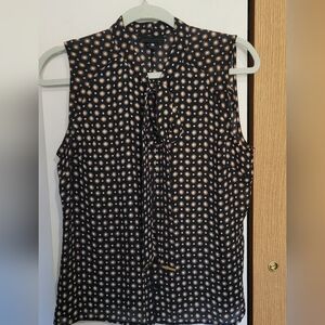 💚10 for $10💚 Bundle and save Sleeveless Patterned Women's Top With Tie